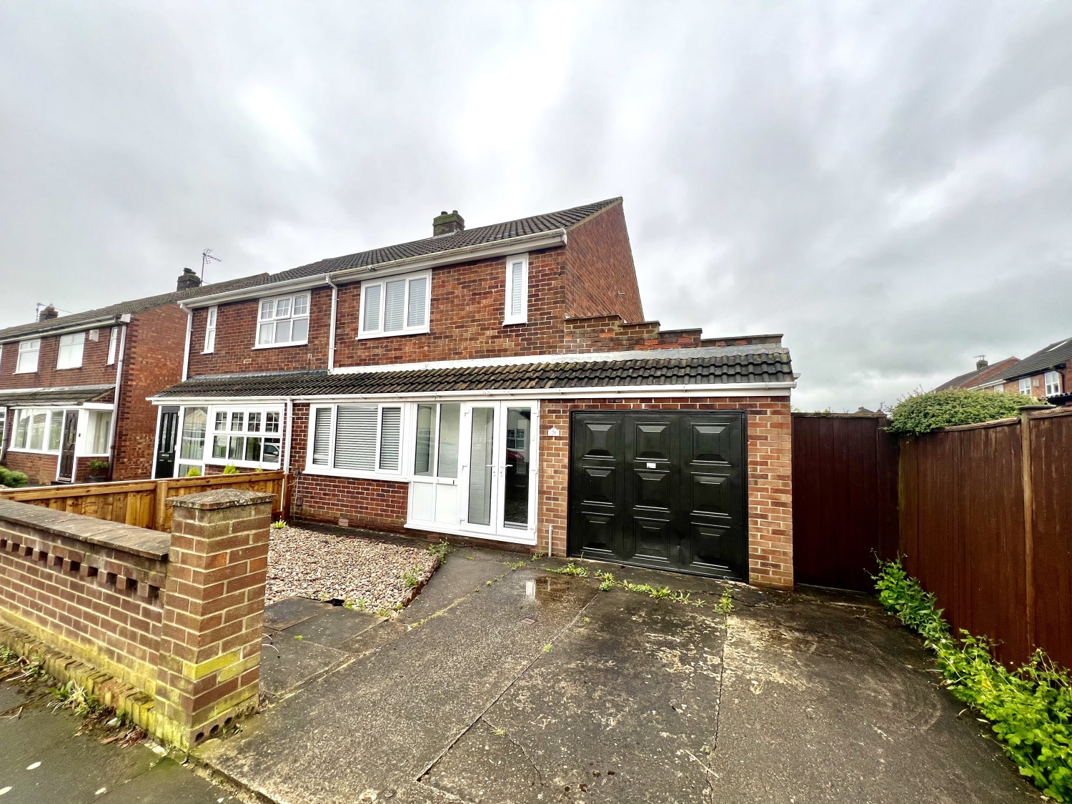 3 bedroom Semi-Detached For Sale