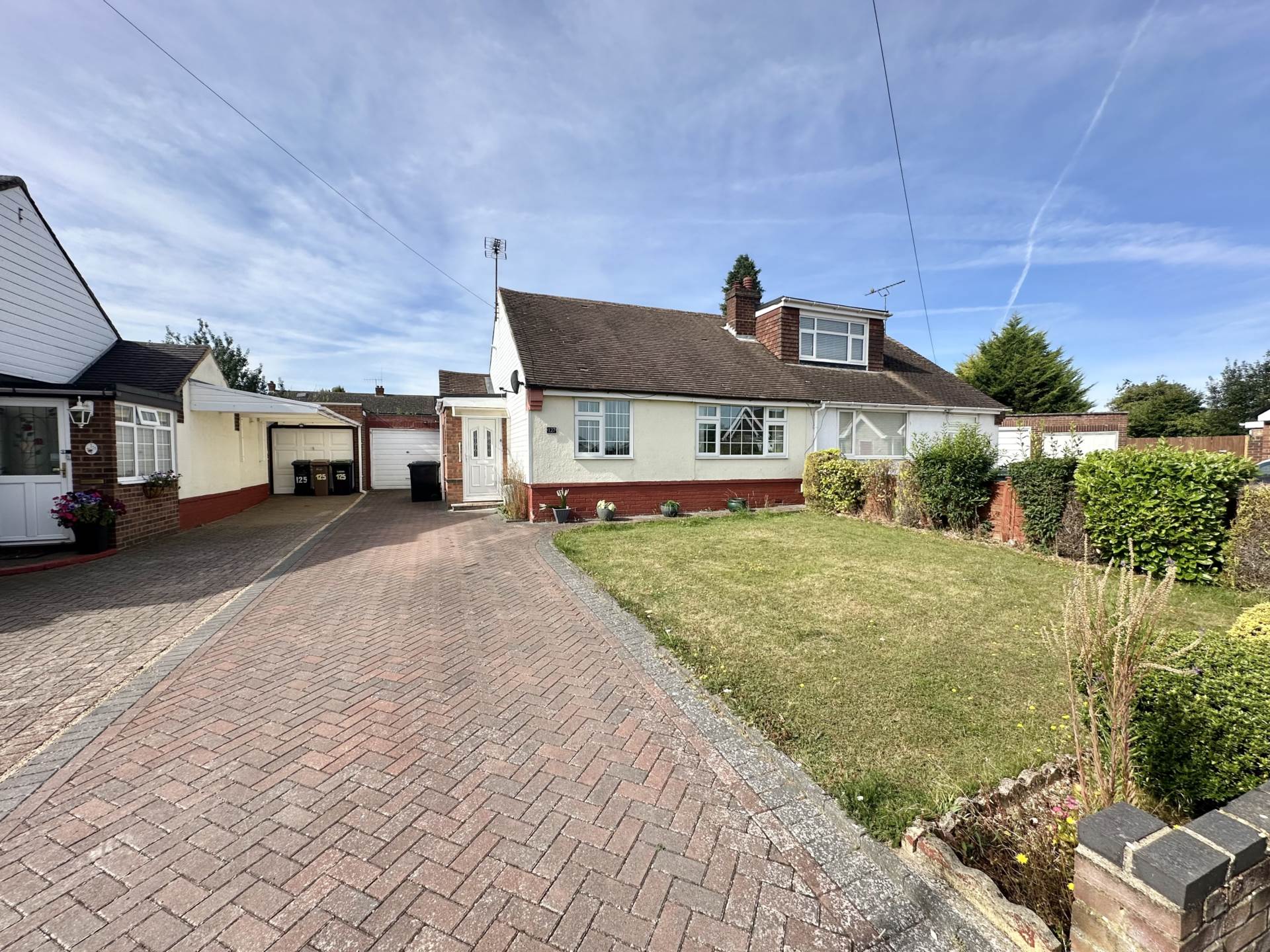 2 bedroom Semi-Detached House Sold