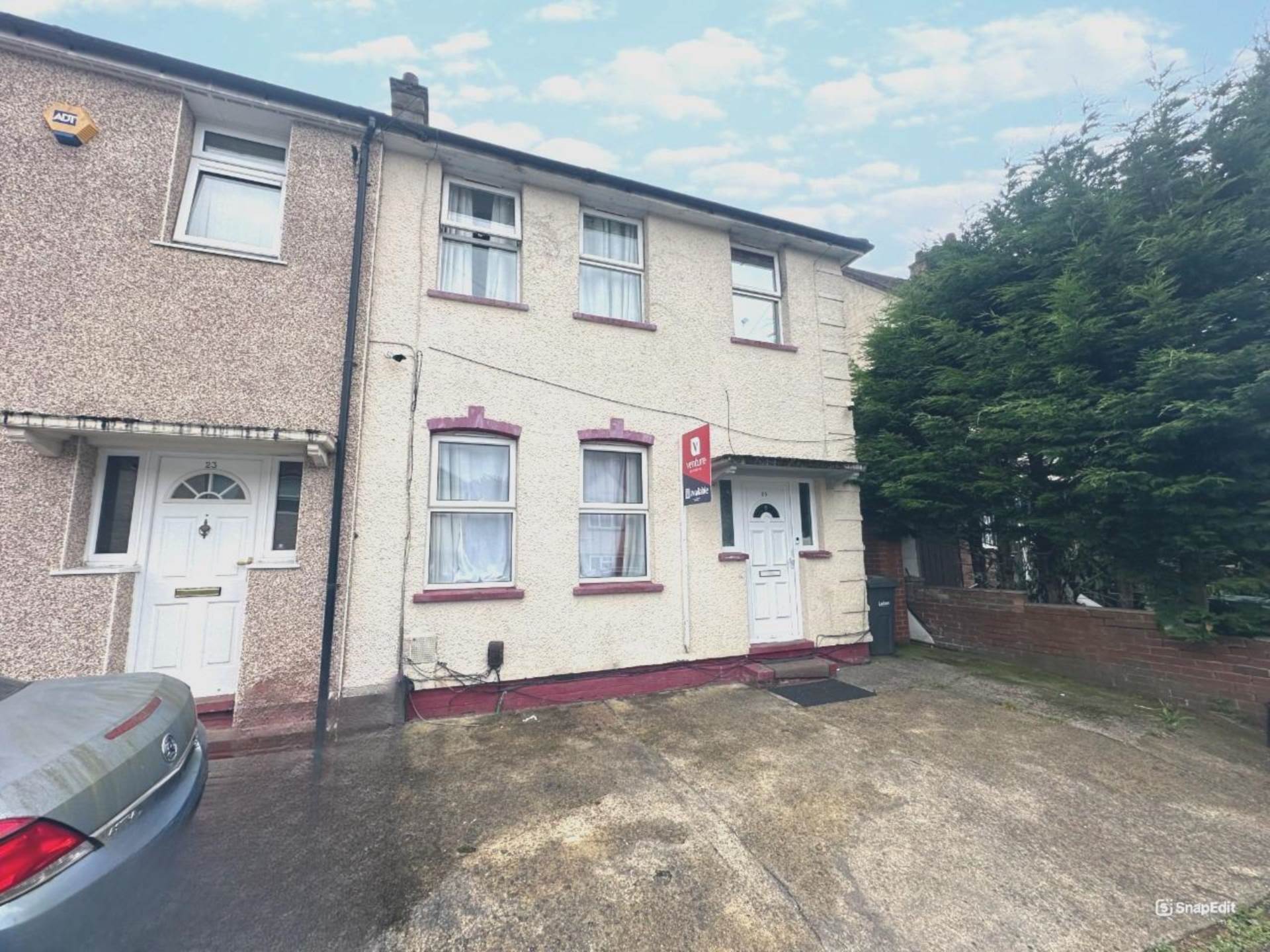 3 bedroom End of Terrace House Sold
