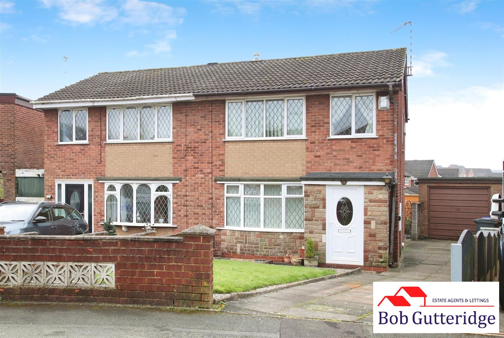 3 bedroom Semi-detached house SSTC