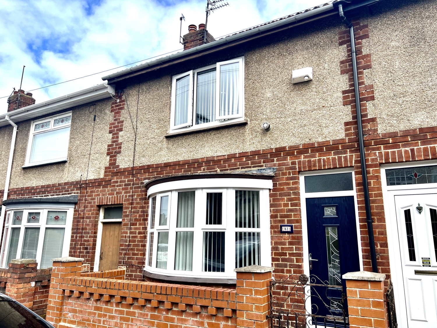 2 bedroom Terraced For Sale