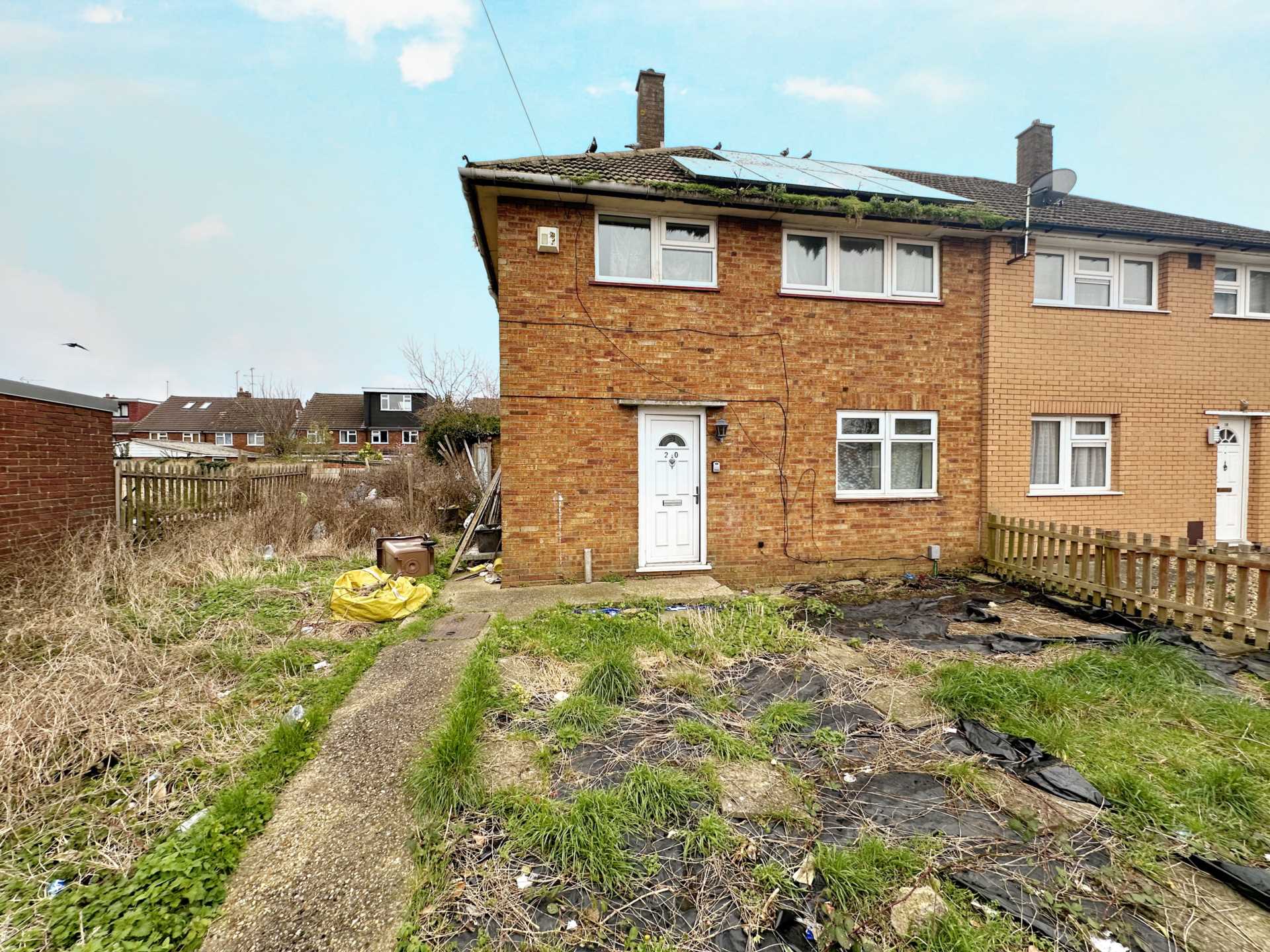3 bedroom Semi-Detached House Sold