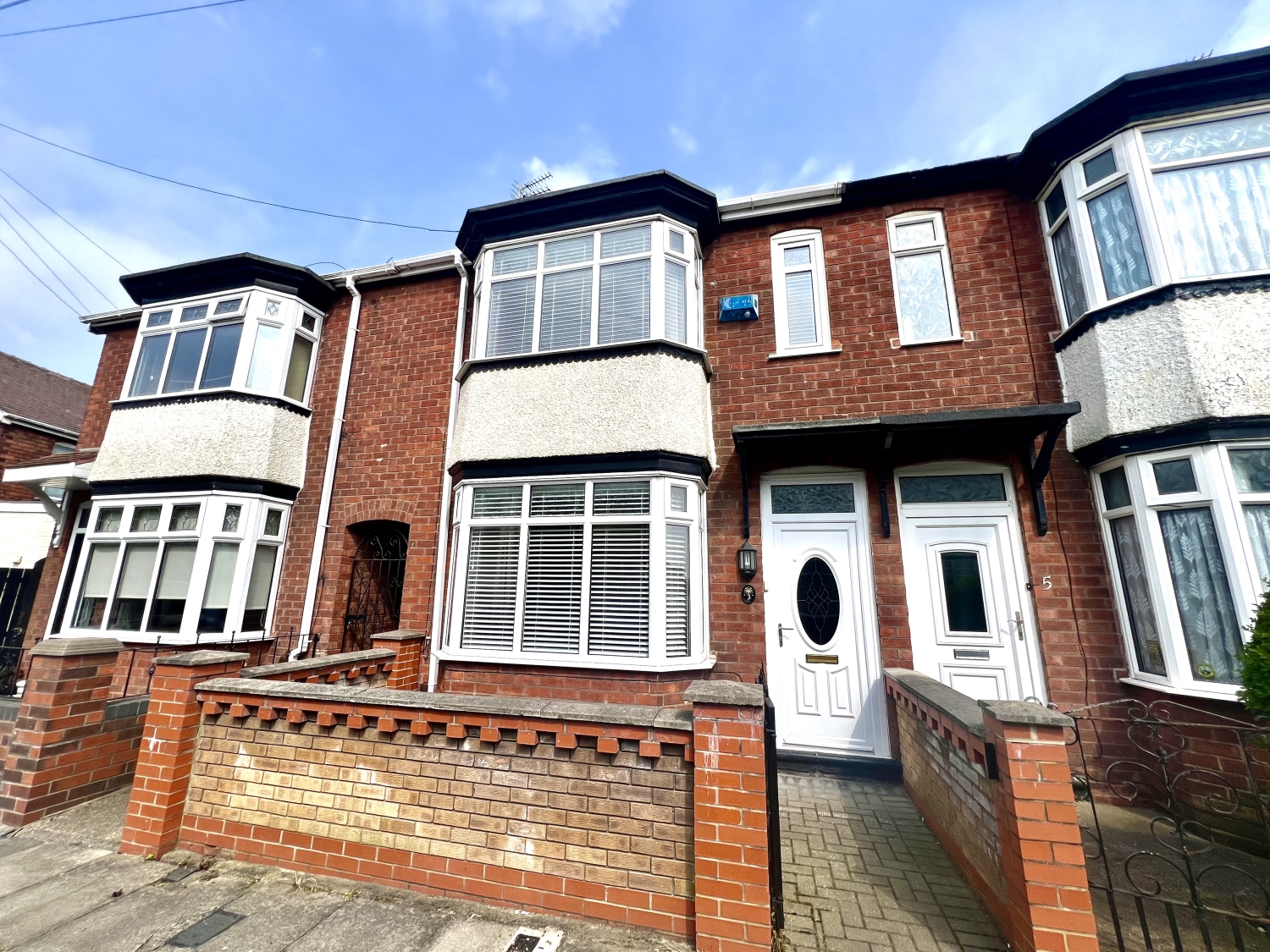 2 bedroom Terraced For Sale