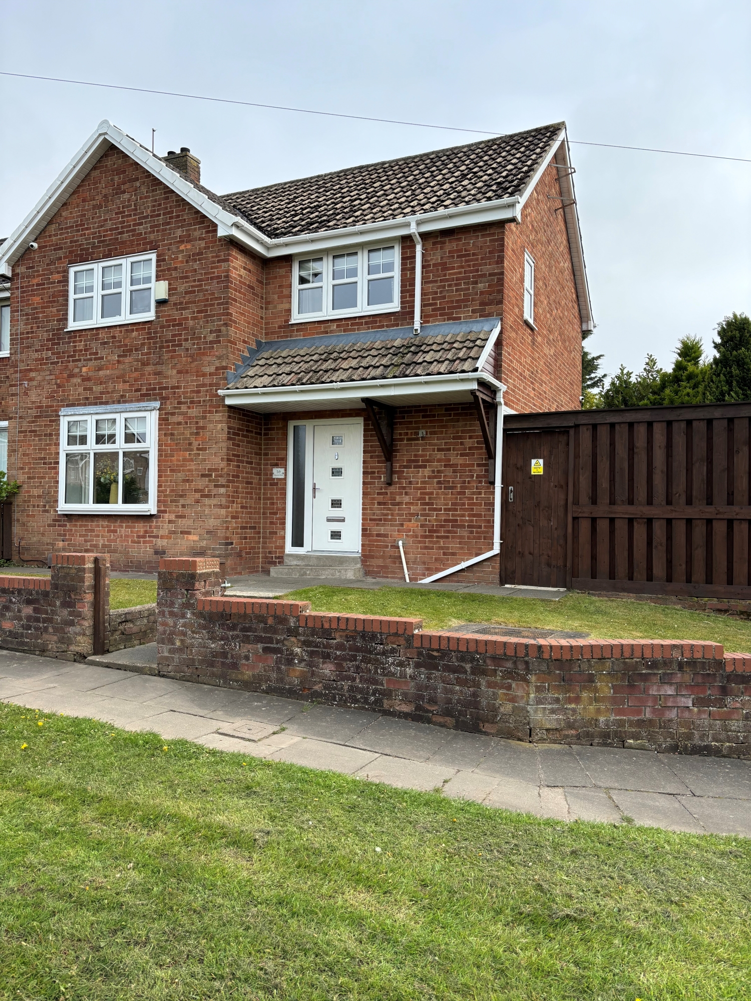 3 bedroom Terraced SSTC