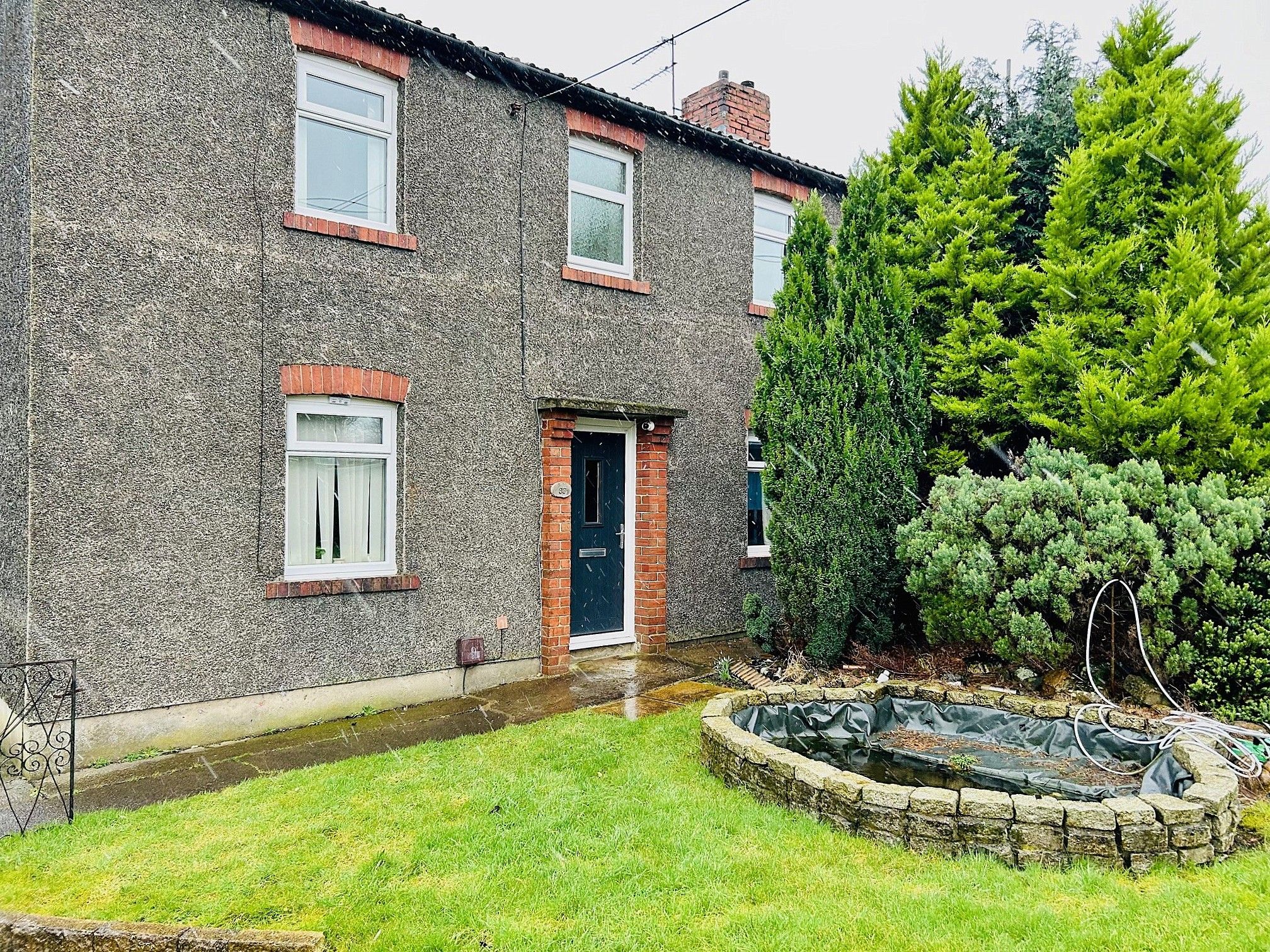 3 bedroom Semi-Detached House SSTC