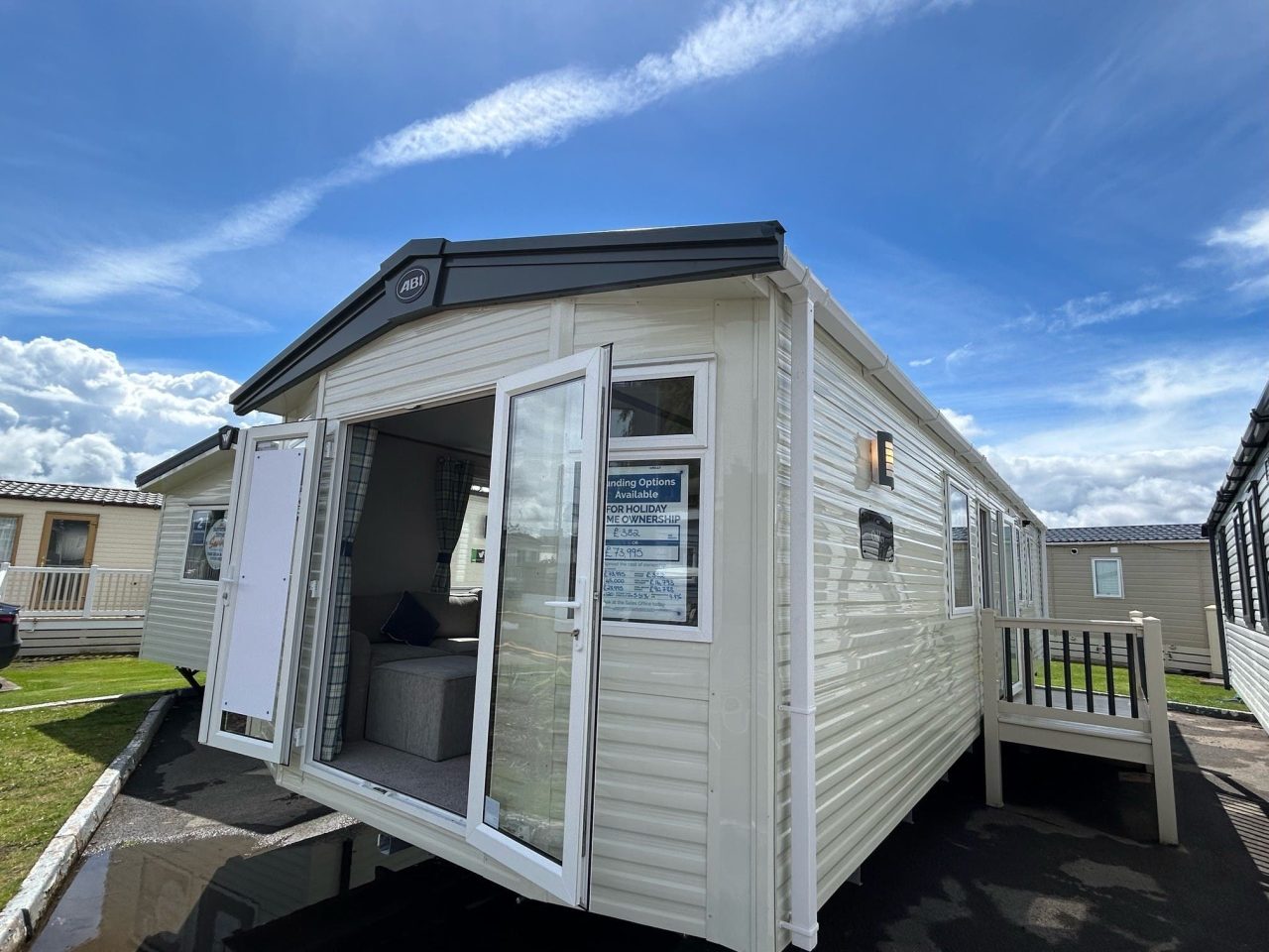 2 bedroom Static Home For Sale