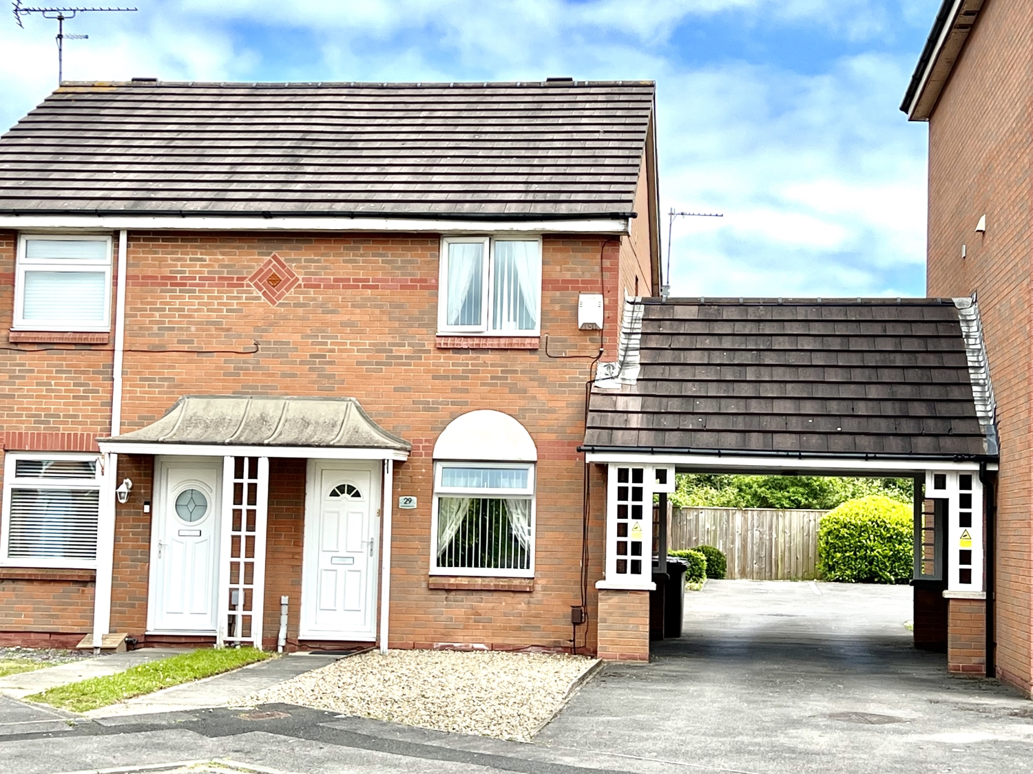2 bedroom Terraced Under Offer