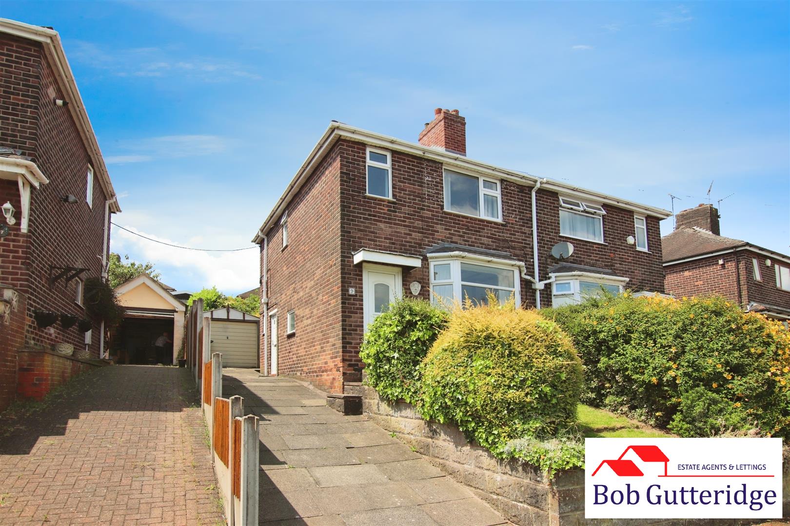 3 bedroom Semi-detached house SSTC