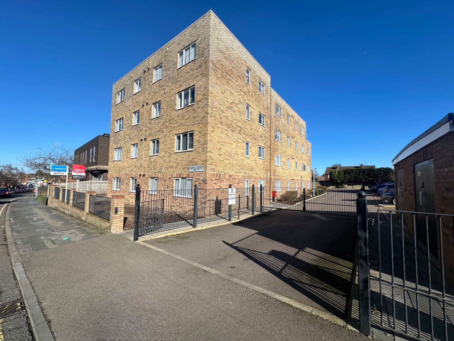 1 bedroom Apartment Sold