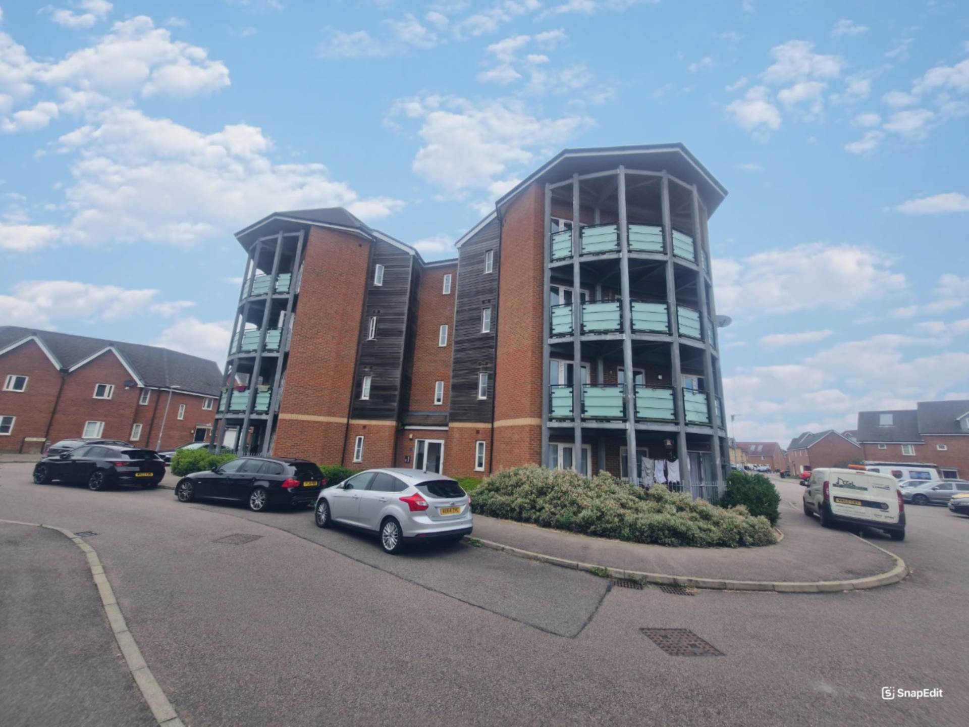 1 bedroom Apartment For Sale
