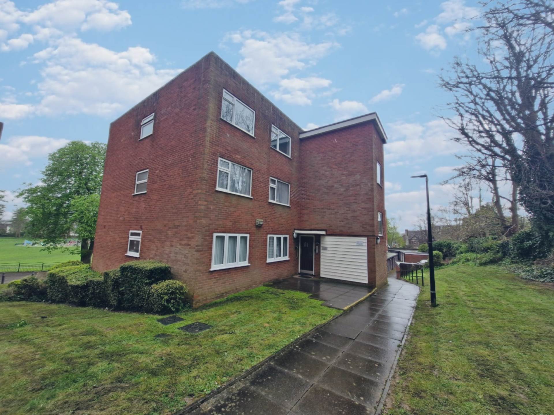 2 bedroom Apartment Sold