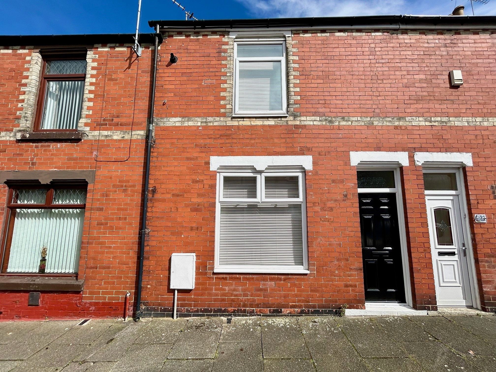 2 bedroom Terraced House SSTC