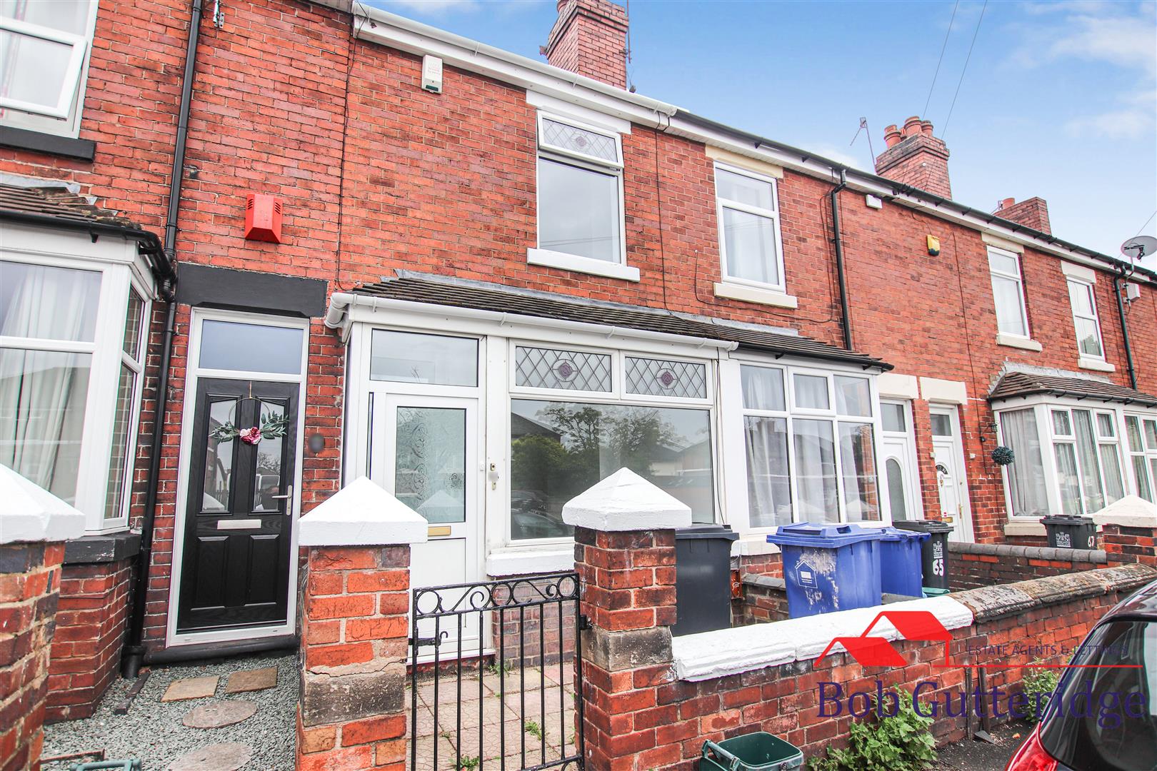 2 bedroom Terraced House SSTC