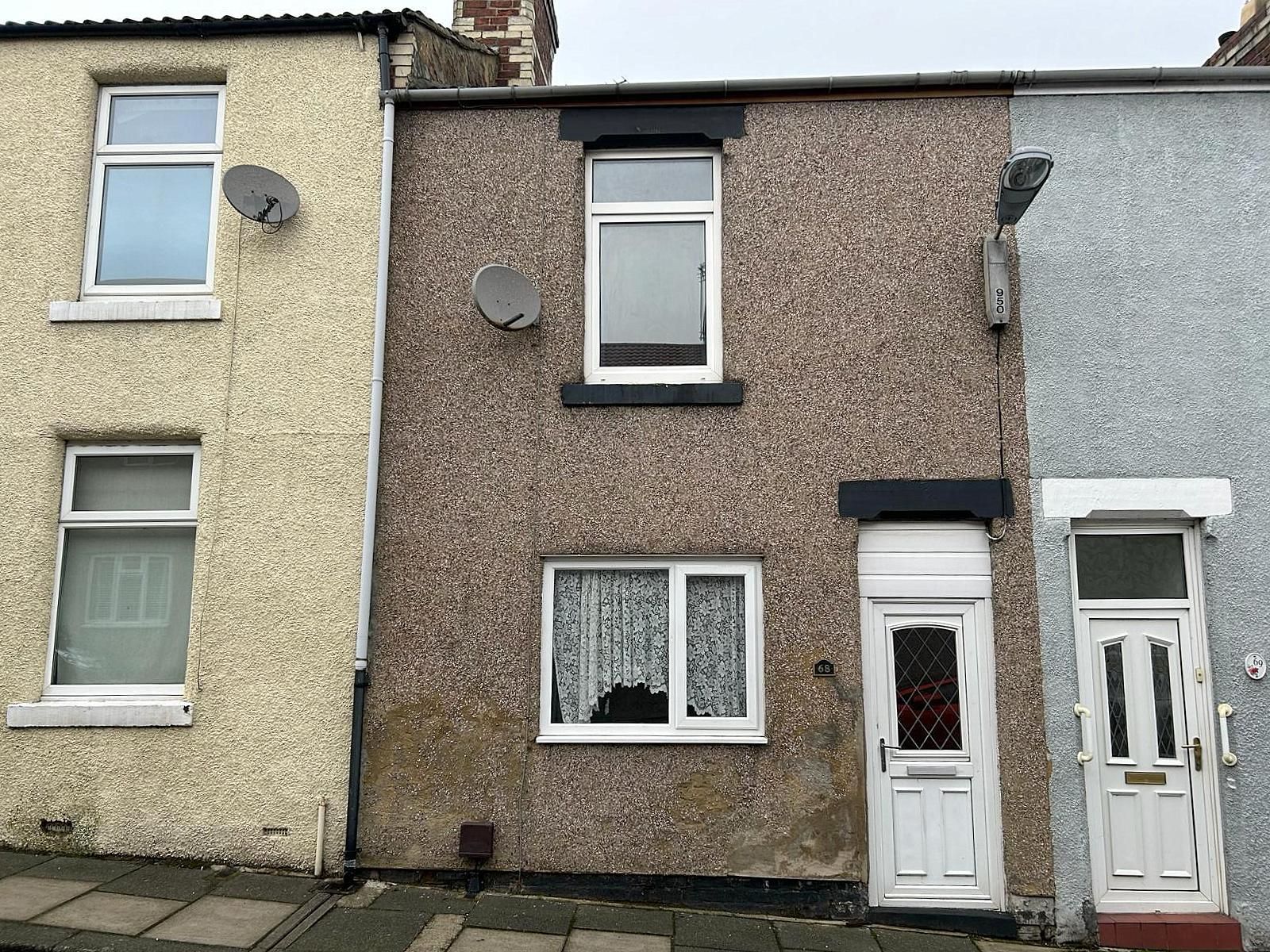 2 bedroom Terraced House SSTC