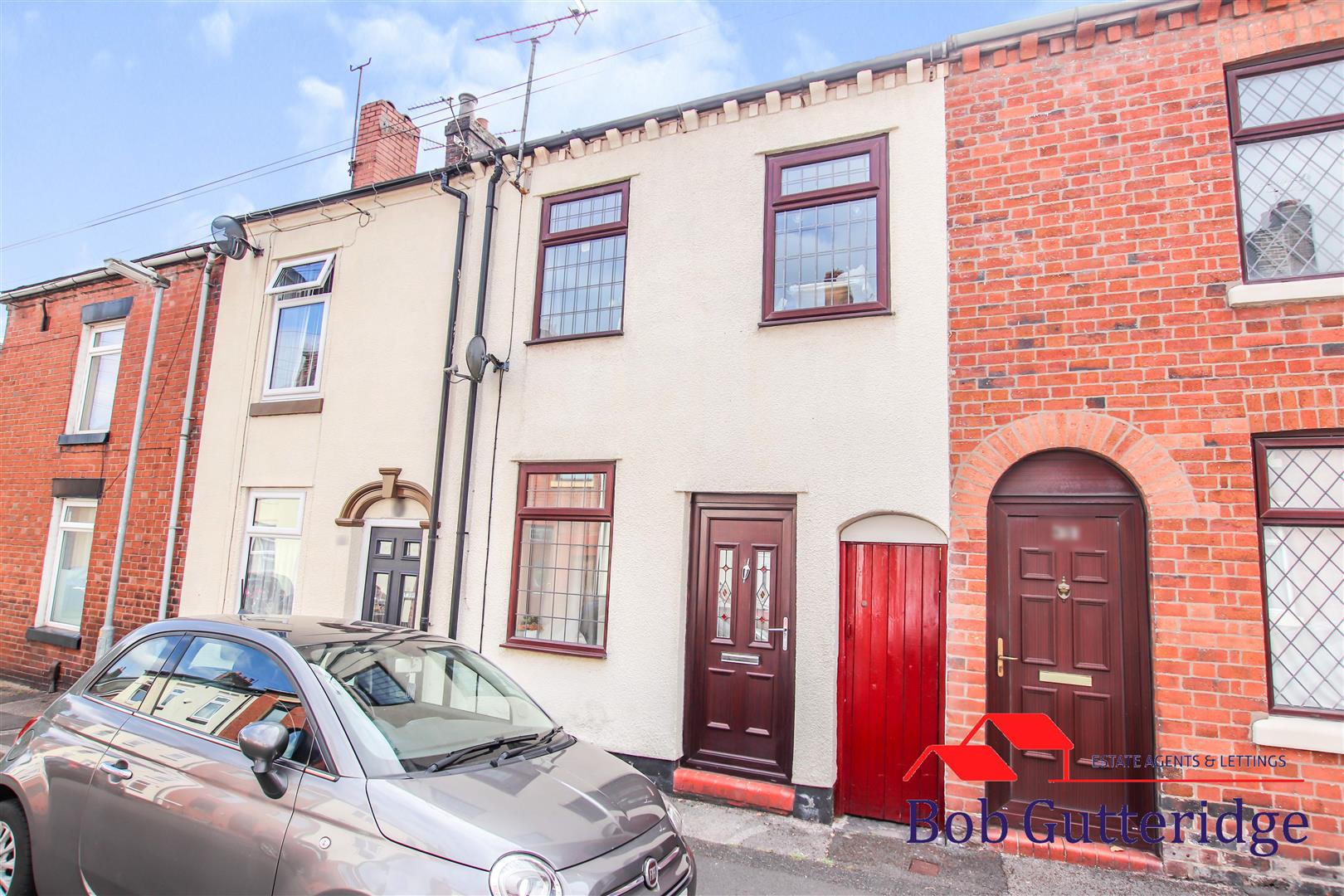 2 bedroom Terraced House SSTC