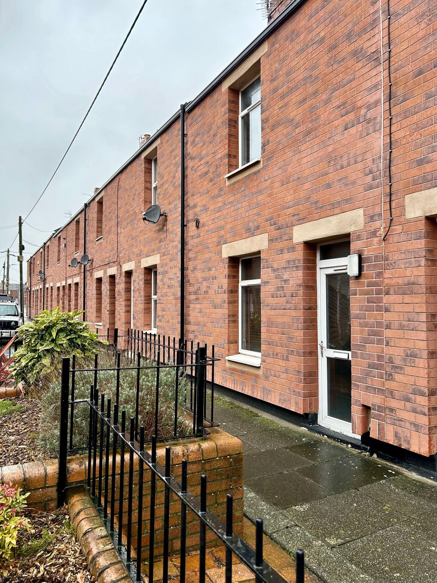 2 bedroom Terraced House SSTC