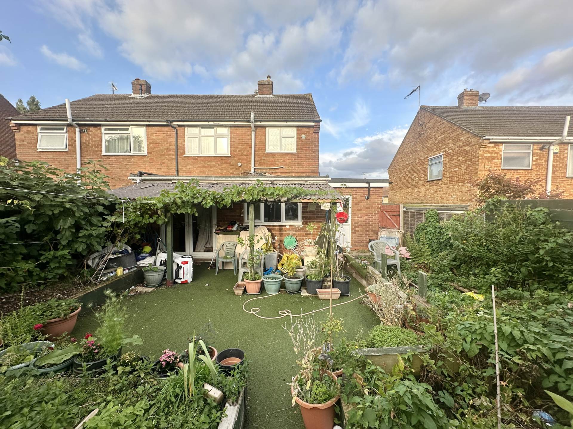 4 bedroom Semi-Detached House For Sale