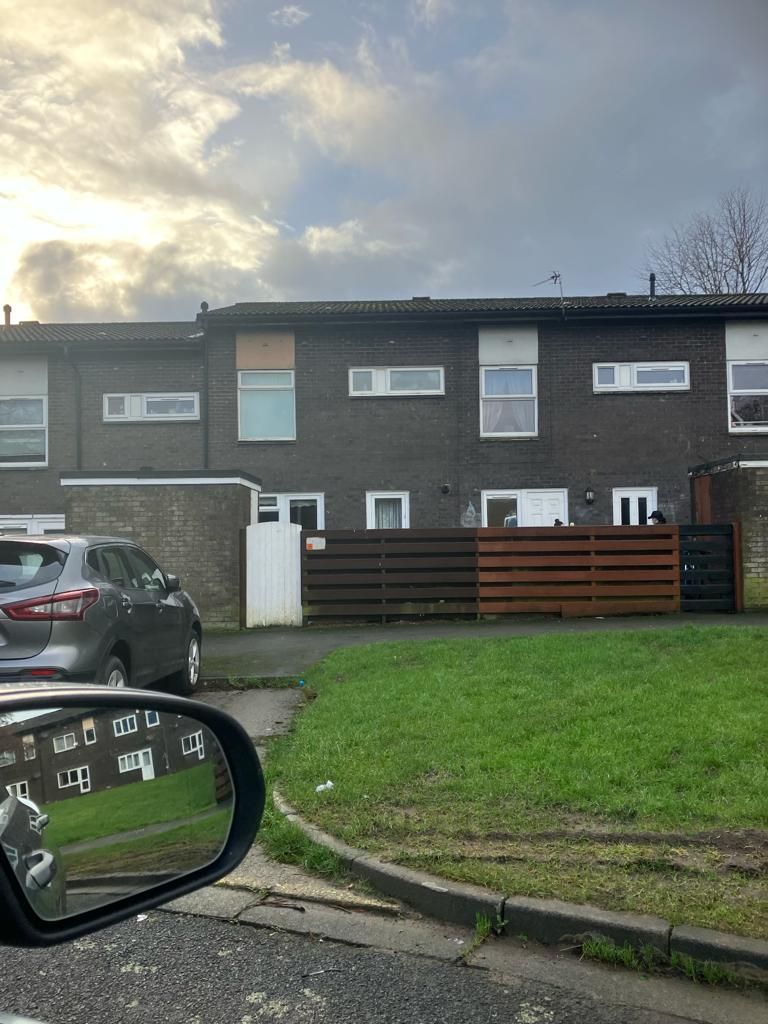 2 bedroom Terraced House SSTC