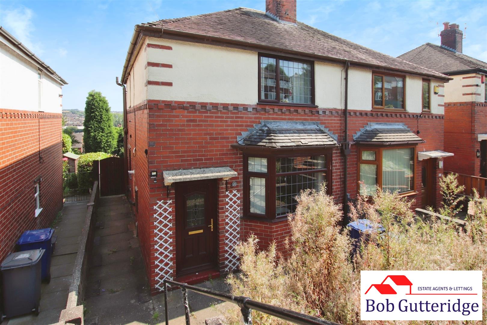 2 bedroom Semi-detached house SSTC