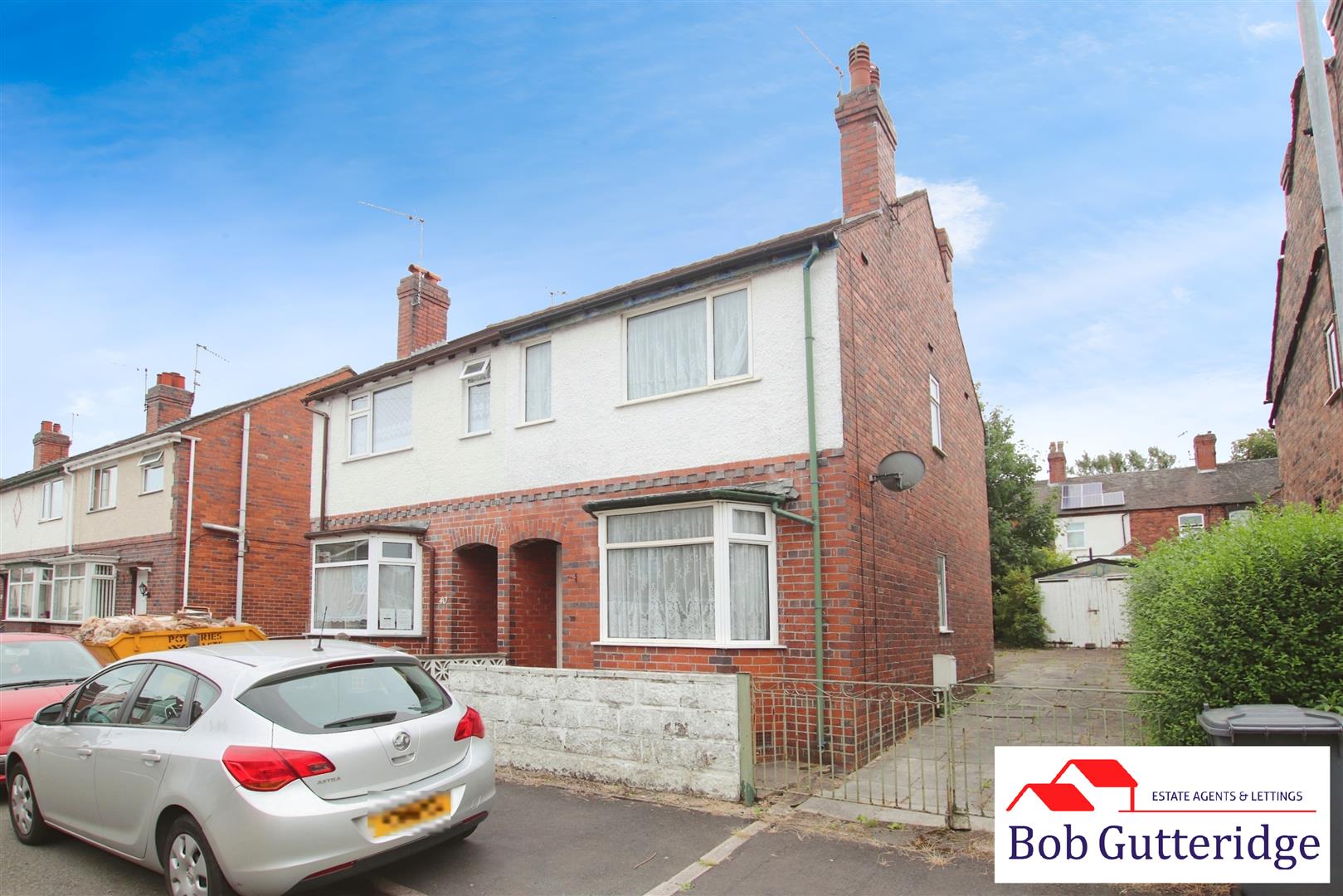 2 bedroom Semi-detached house SSTC