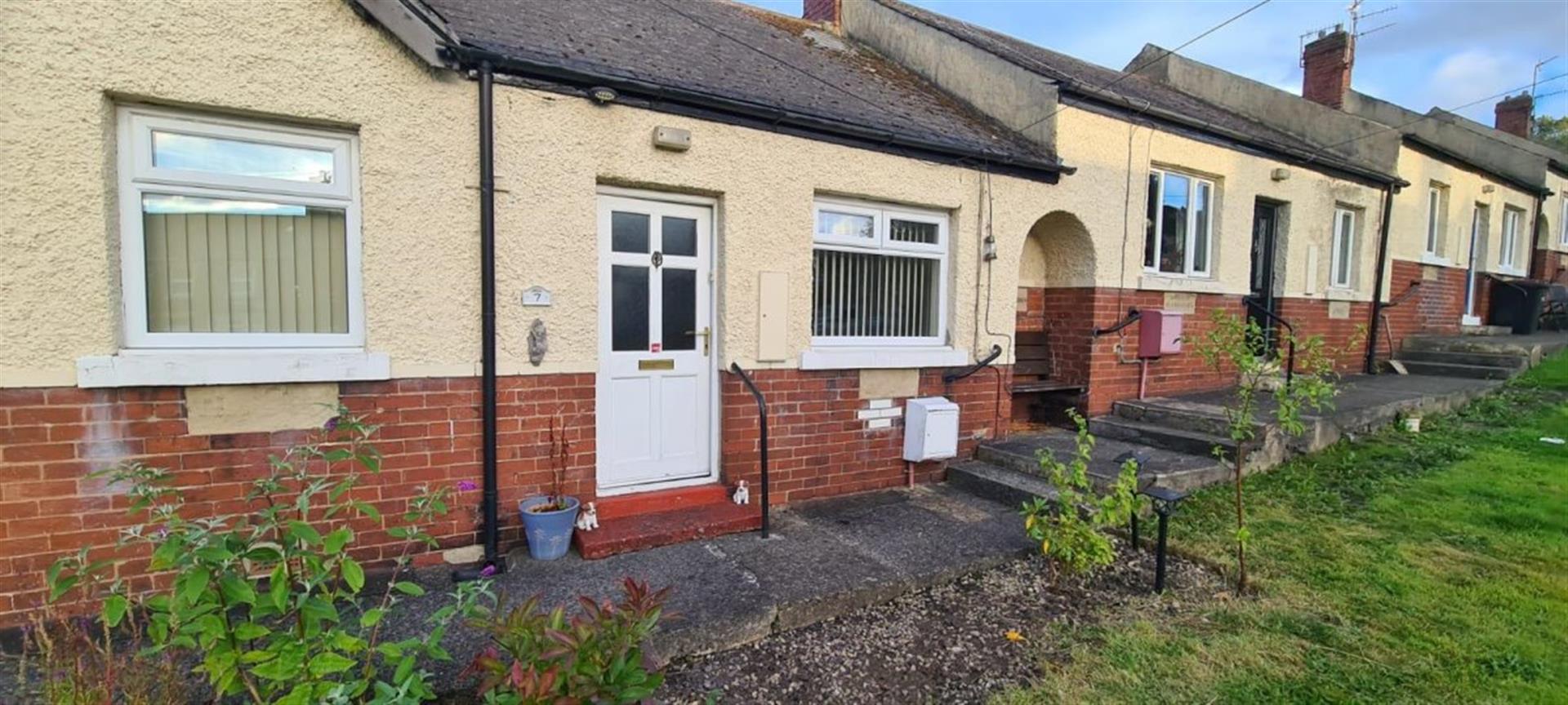 2 bedroom Bungalow To Let