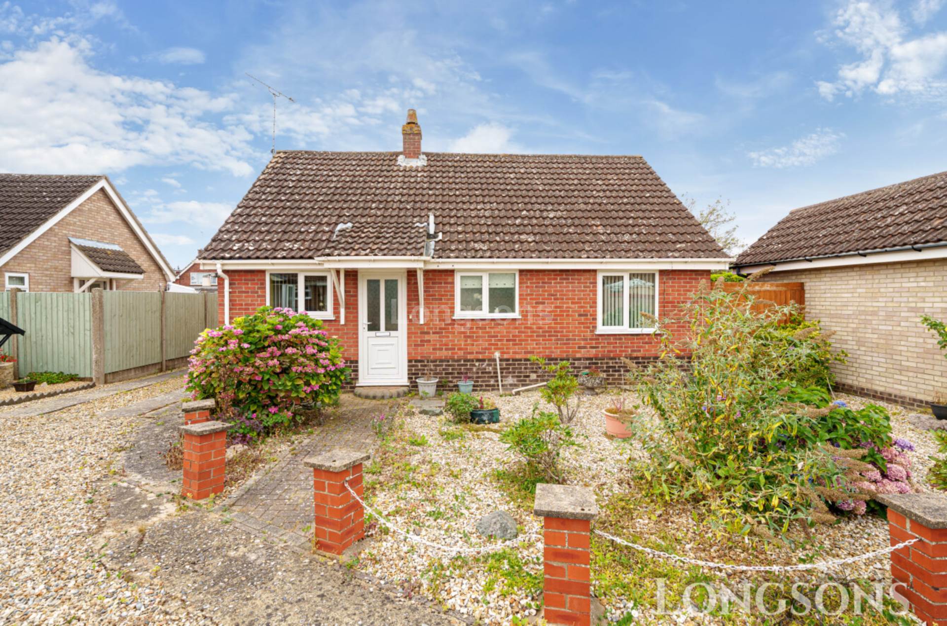 2 bedroom Detached house SSTC