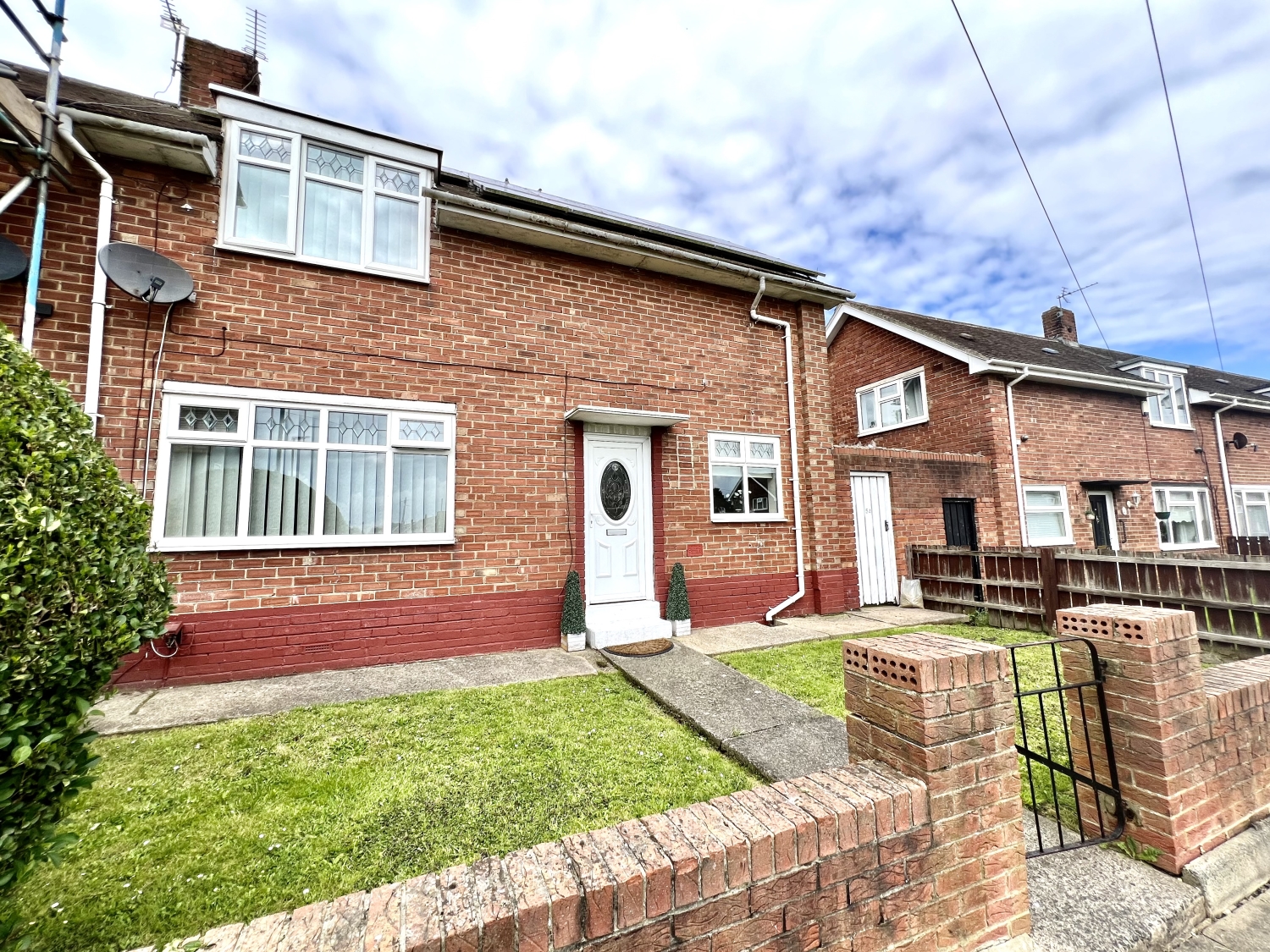 2 bedroom Terraced For Sale