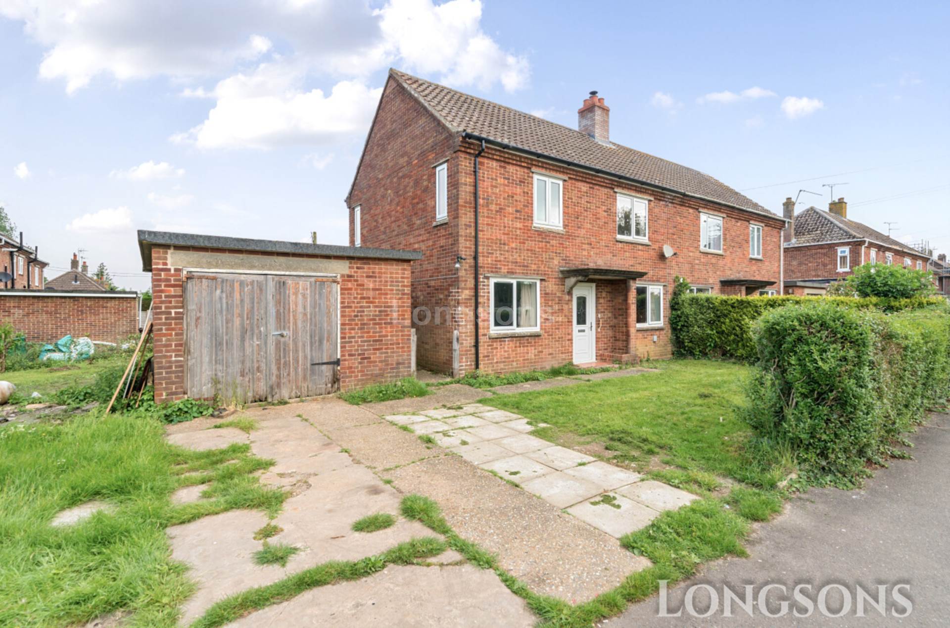 3 bedroom Semi-detached house SSTC