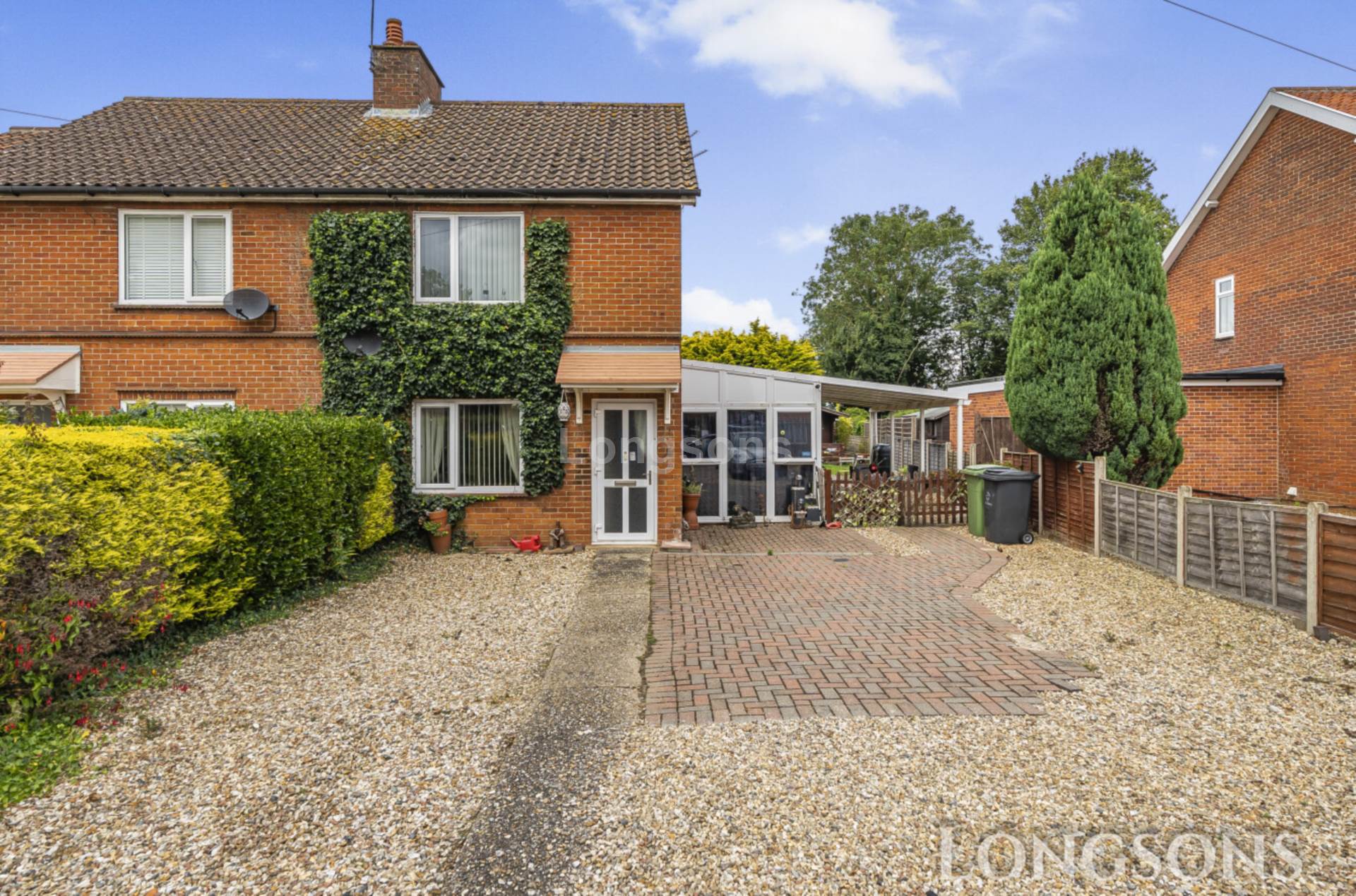 3 bedroom Semi-detached house SSTC