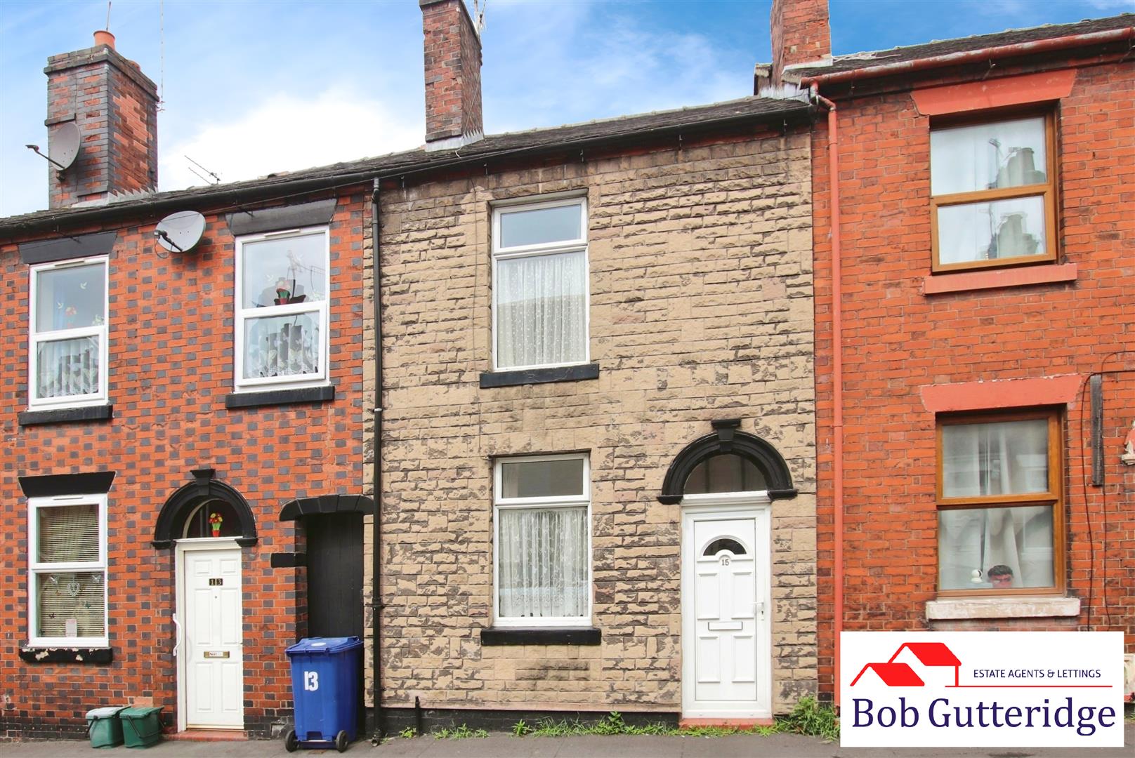 2 bedroom Terraced House SSTC