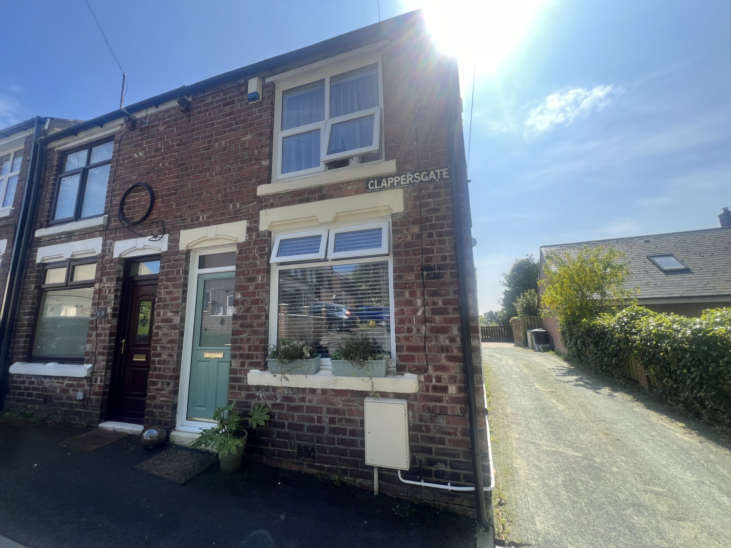 2 bedroom Terraced Under Offer