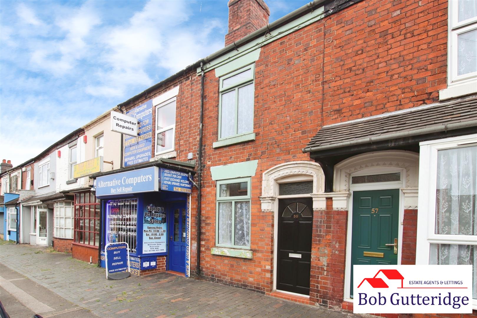 2 bedroom Terraced House SSTC