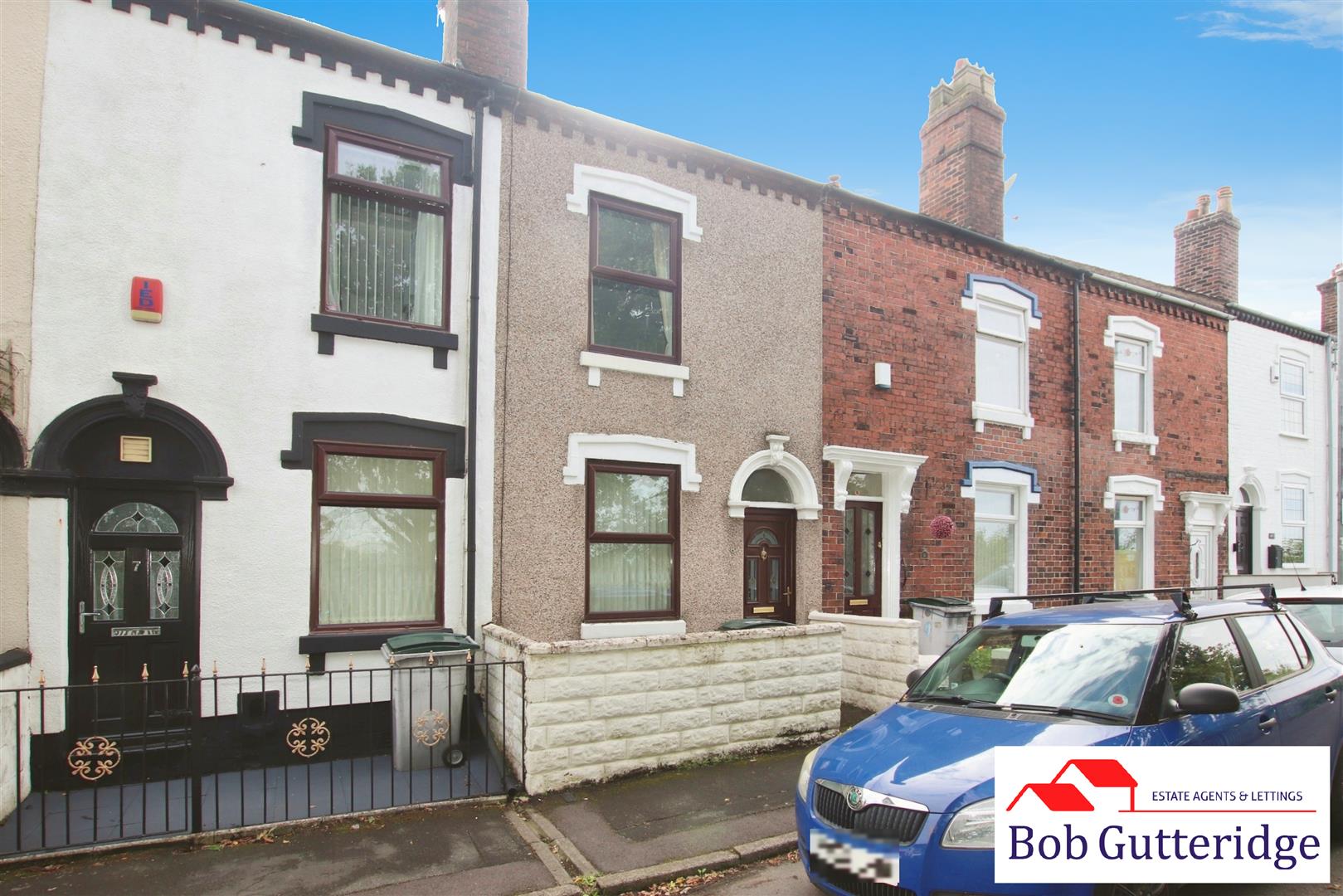 2 bedroom Terraced House SSTC