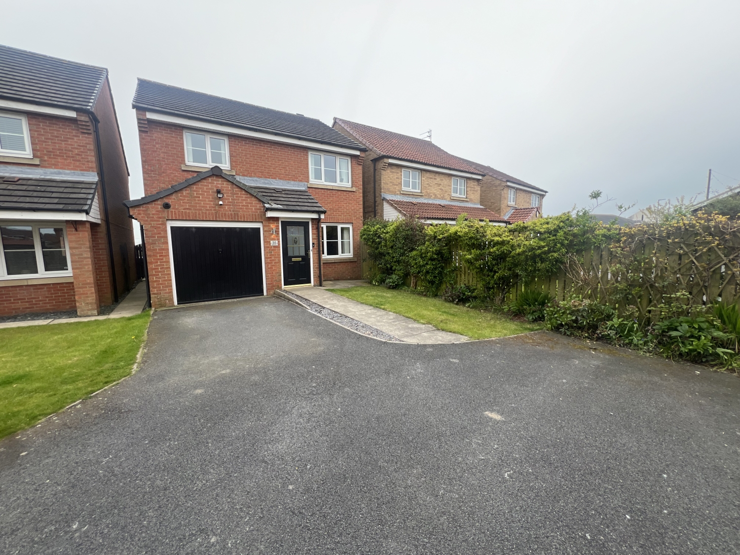 3 bedroom Detached For Sale