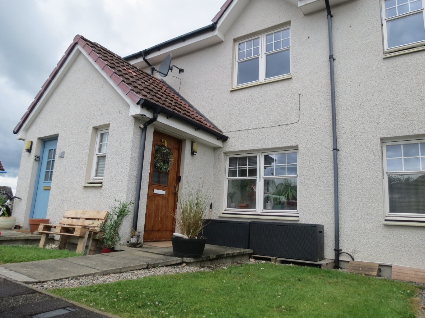 2 bedroom Flat For Sale