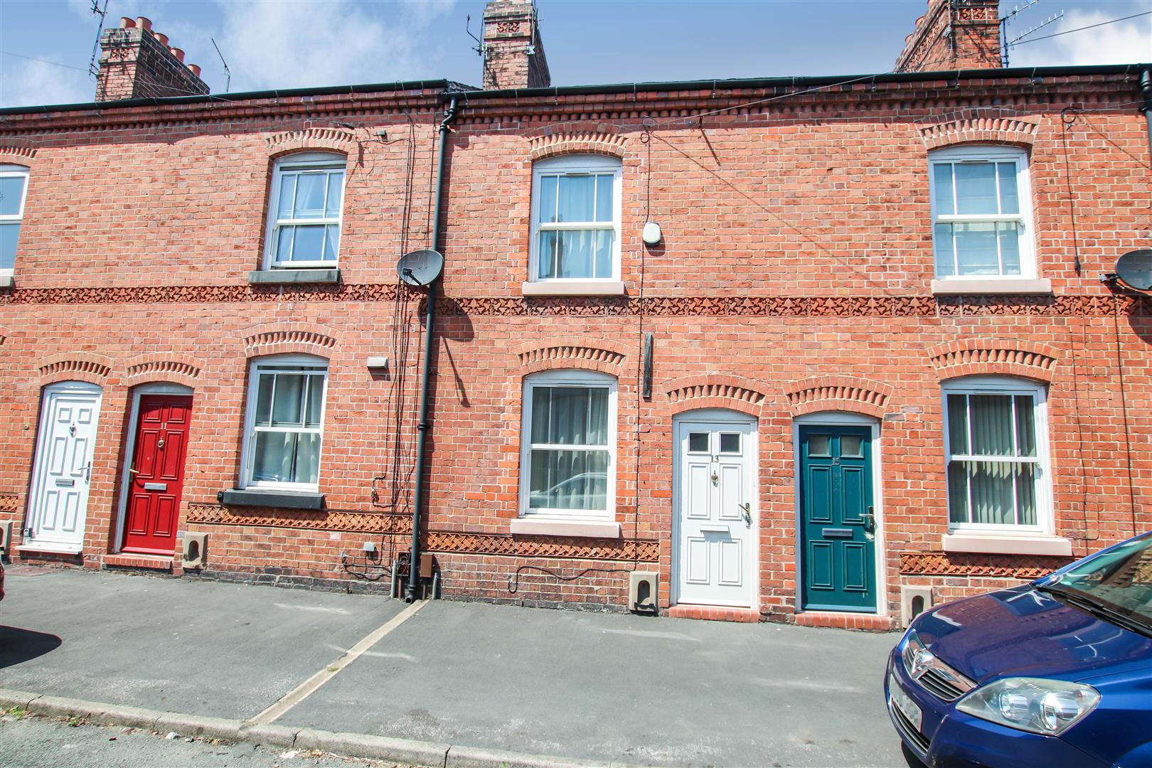 2 bedroom Terraced House To Let