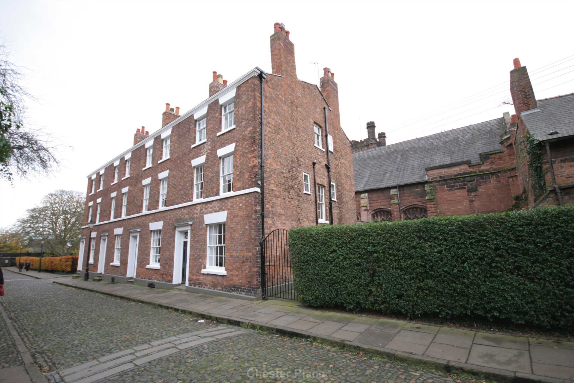 4 bedroom Townhouse Under Offer