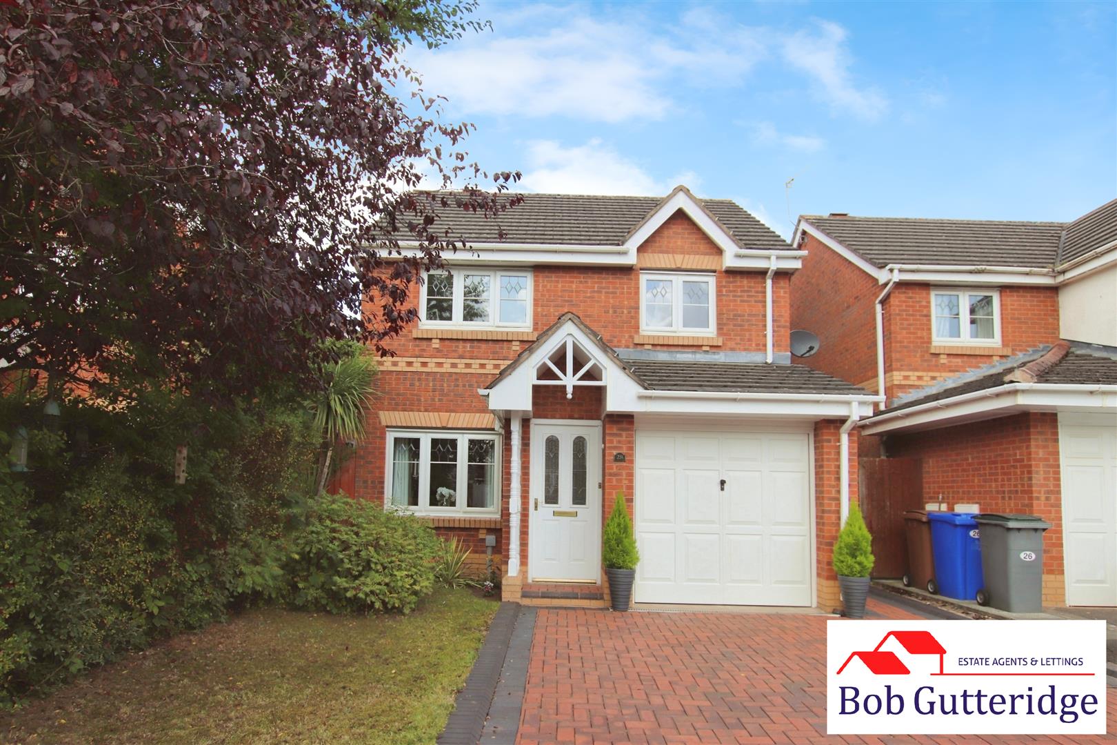 3 bedroom Detached House SSTC