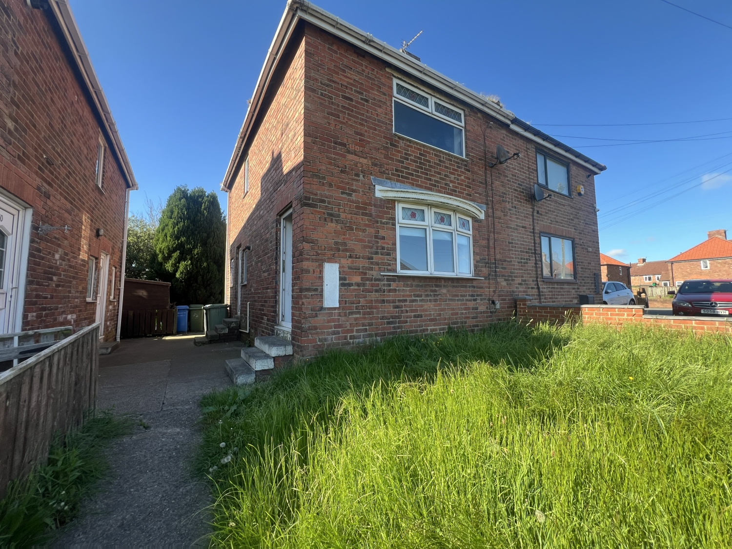 3 bedroom Semi-Detached Under Offer