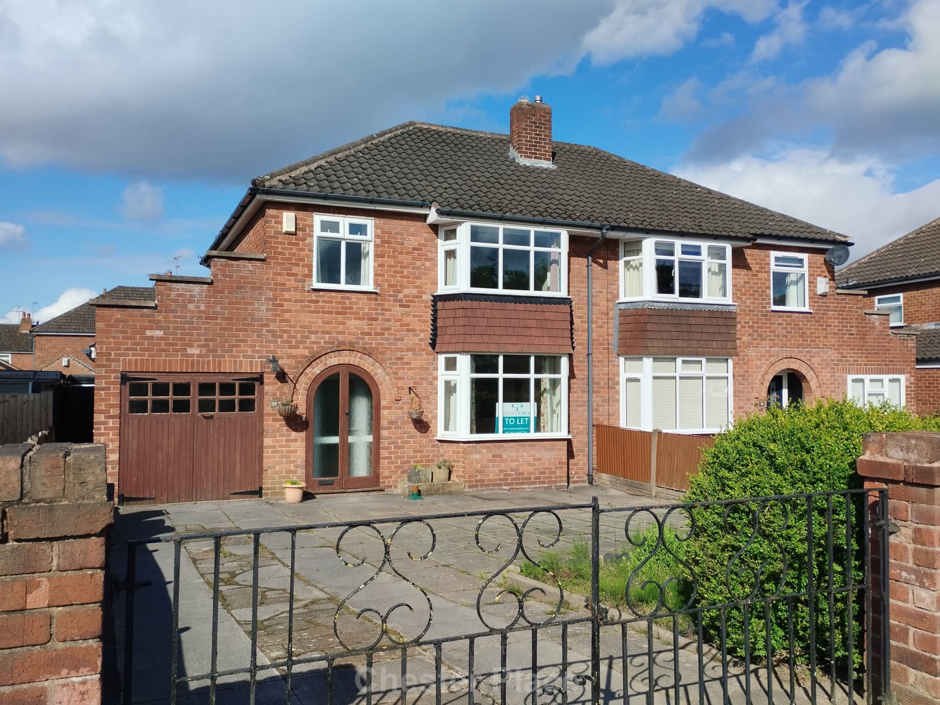 3 bedroom Semi-Detached To Let