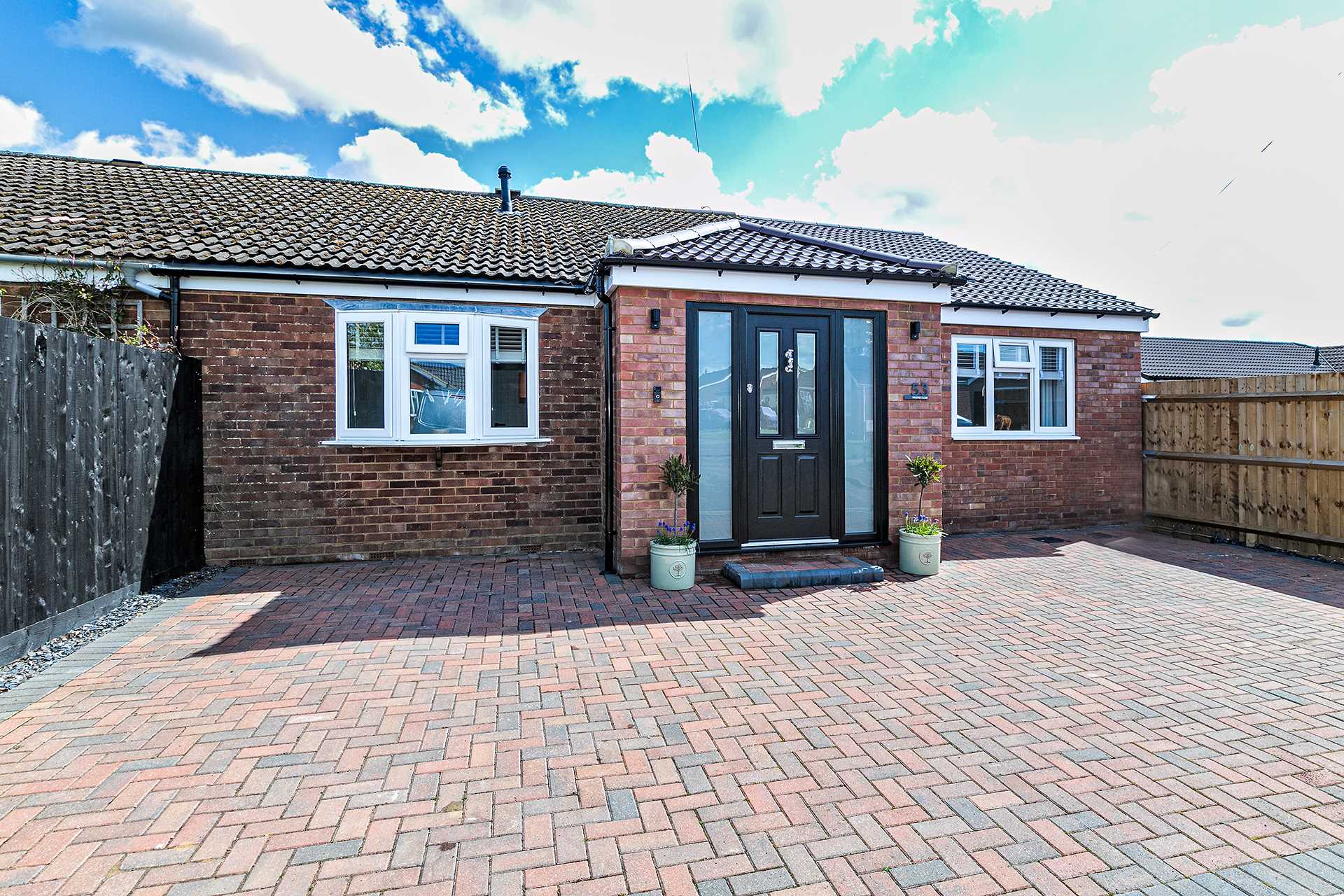 3 bedroom Semi-detached house Sold