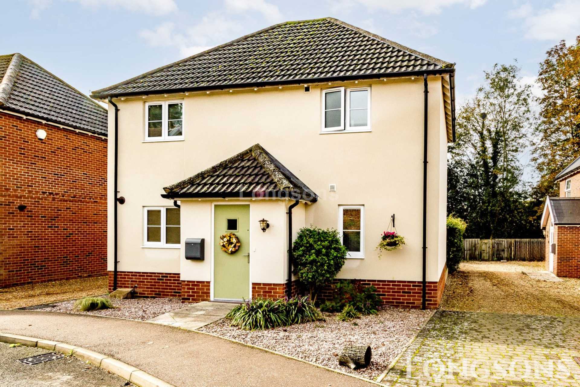 3 bedroom Detached house SSTC