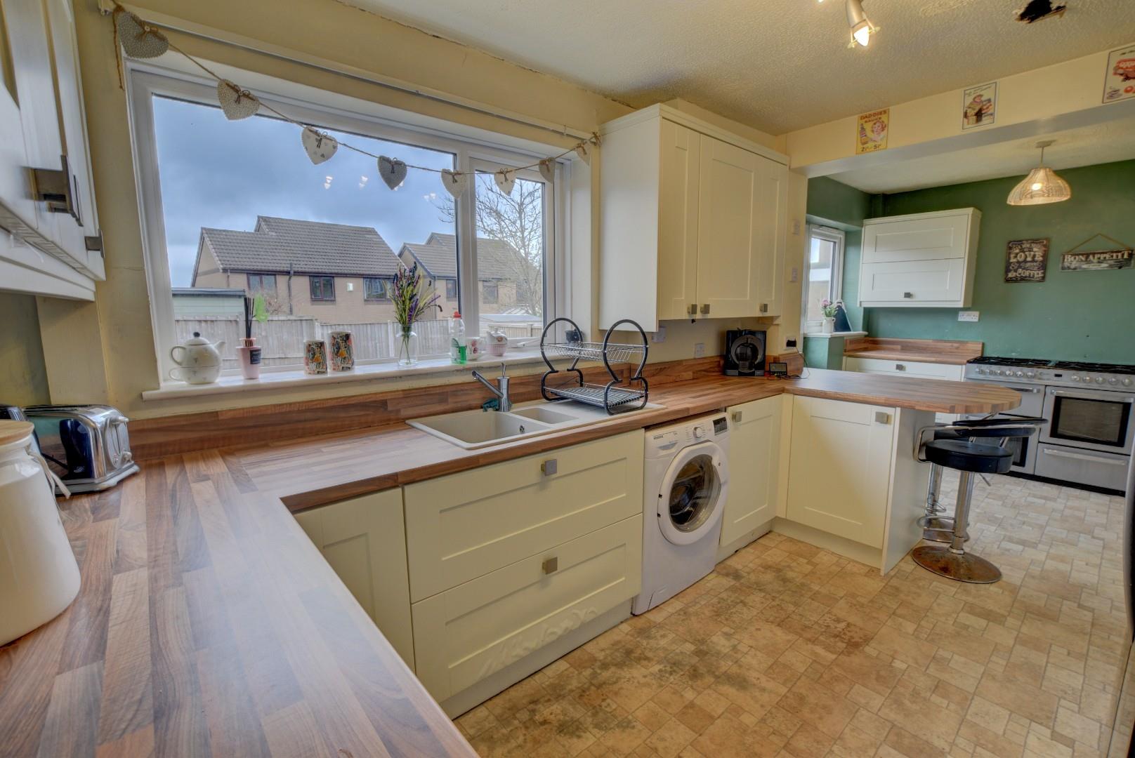 5 bedroom Detached SSTC