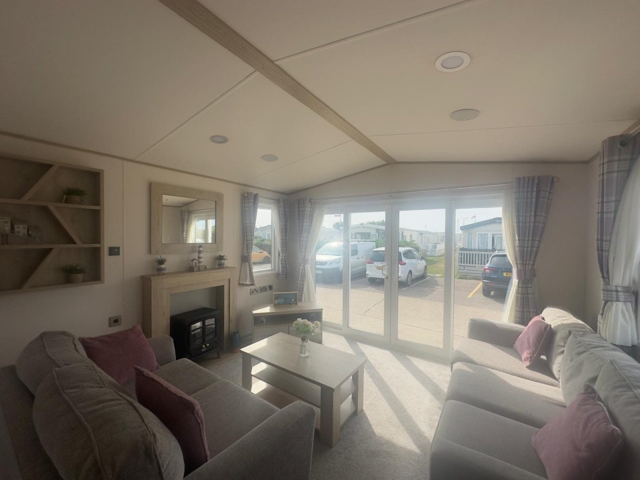 3 bedroom Static Home For Sale