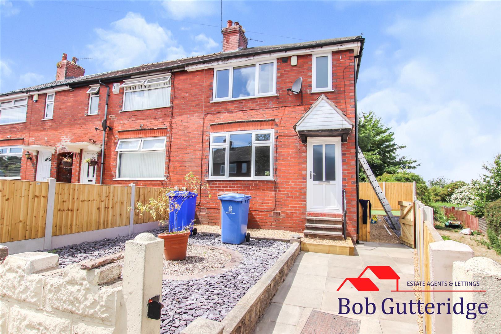 3 bedroom Townhouse To Let