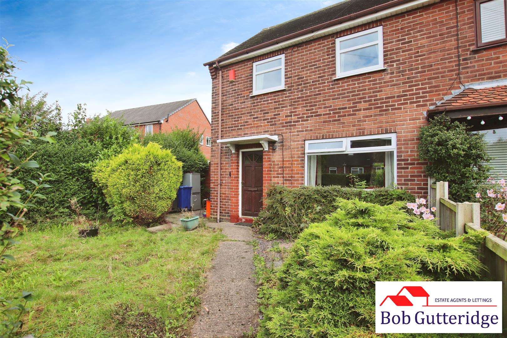 2 bedroom Semi-detached house SSTC