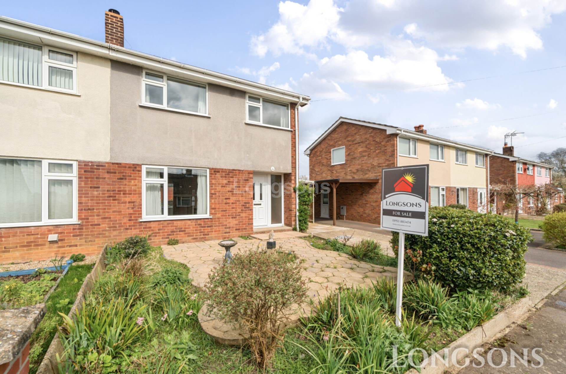 3 bedroom Semi-detached house SSTC