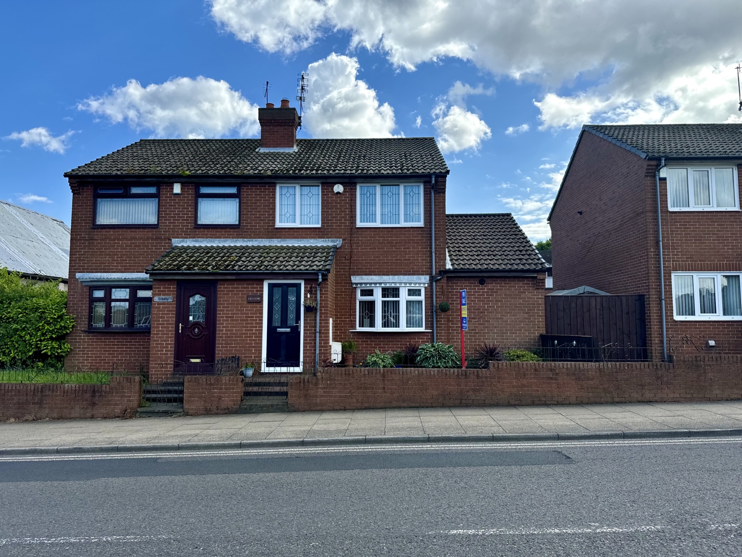 3 bedroom Semi-Detached For Sale