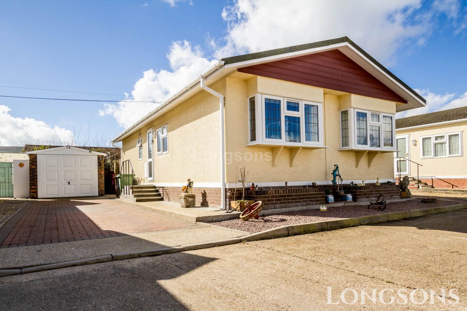 2 bedroom Park Home SSTC