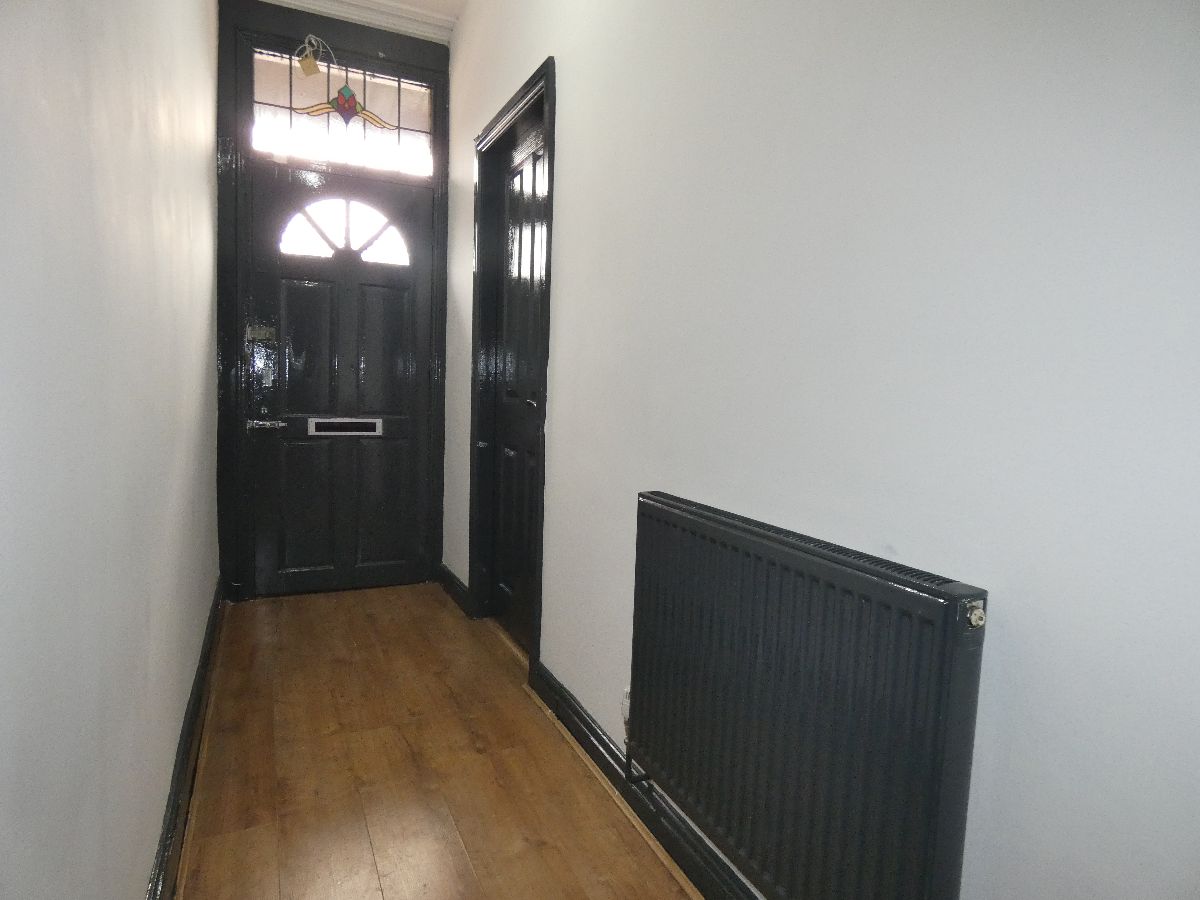 2 bedroom Terraced House To Let